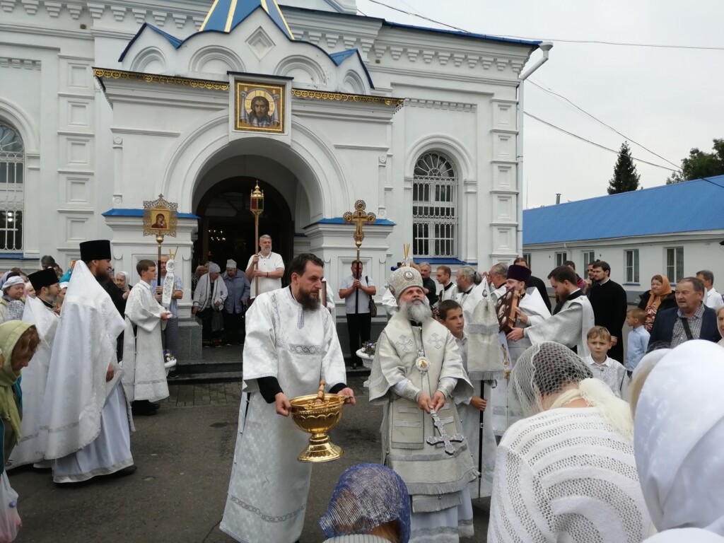 е